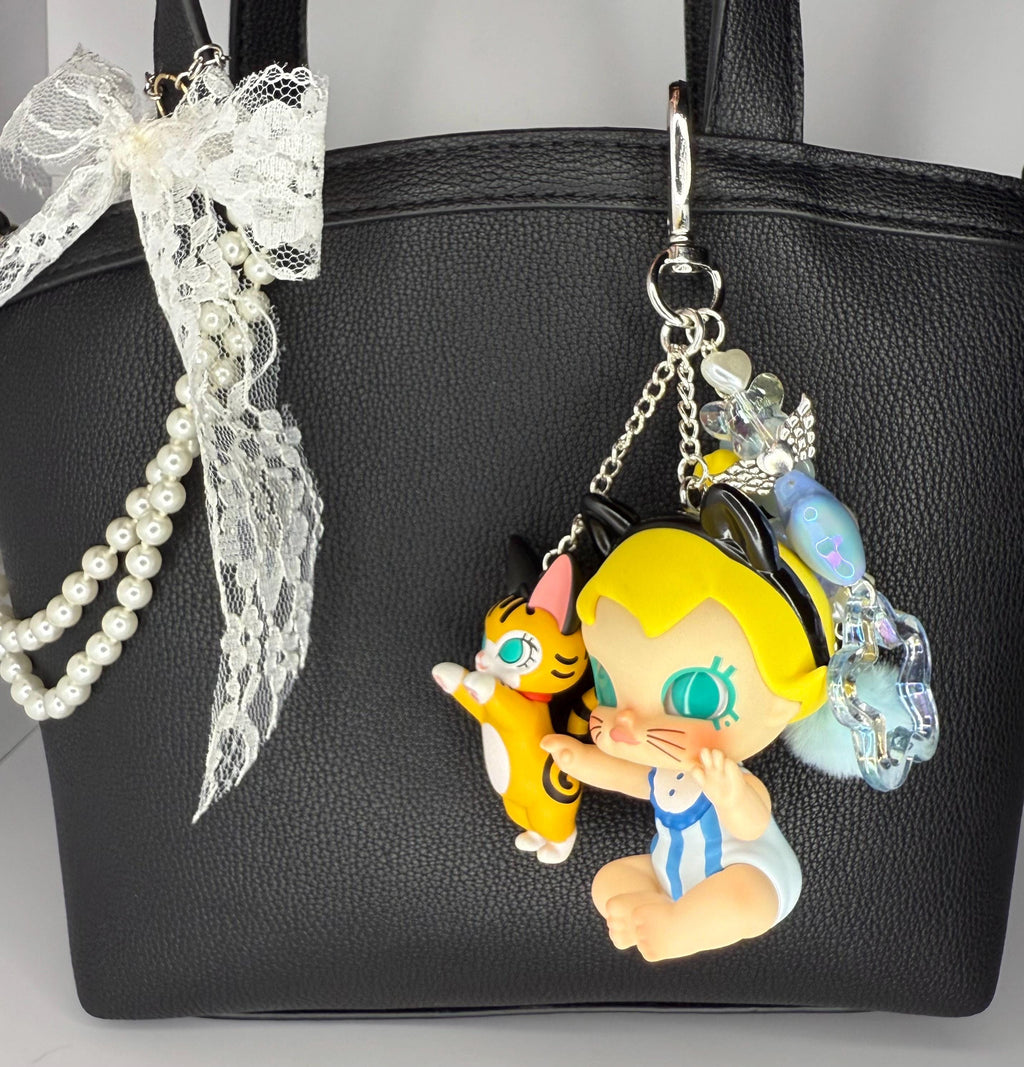 Baby Molly & Baby Tabby - Paper Bag Obsession