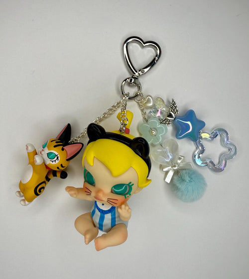 Baby Molly & Baby Tabby - Paper Bag Obsession