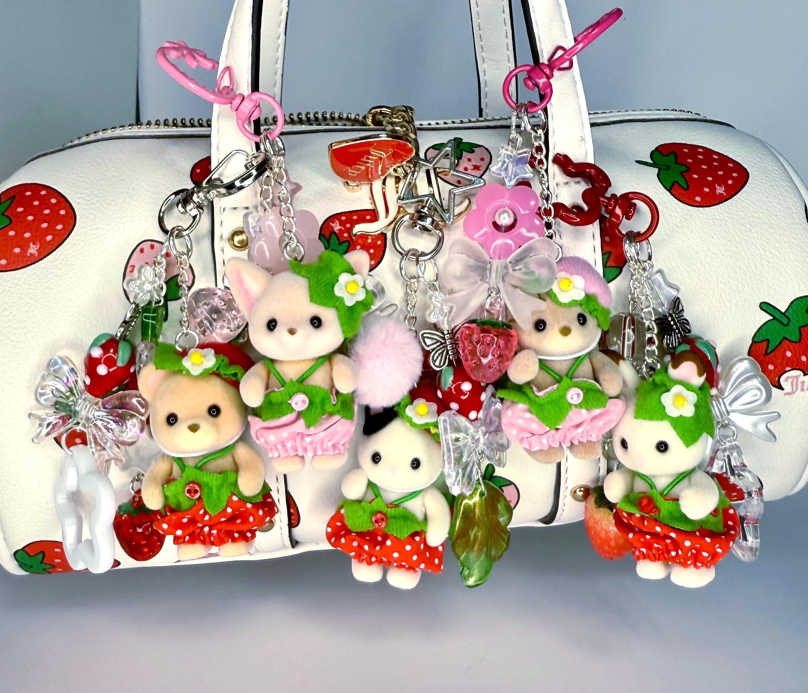 Calico Critters - Very Berry Series